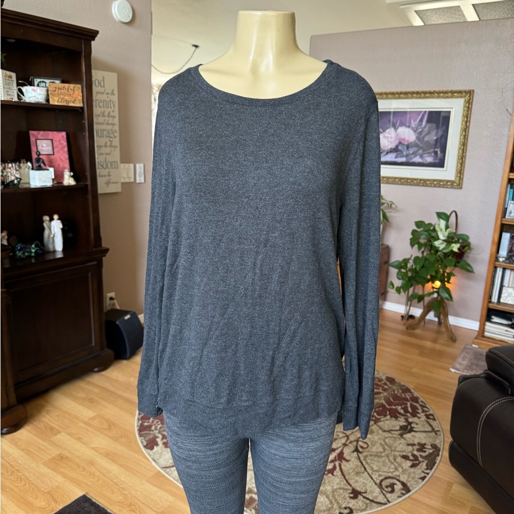Matty M gray long sleeve sweater w/zippers-size XL